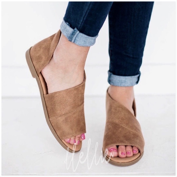 Peep Toe Bootie Blanc Sandal - Picture 7 of 7